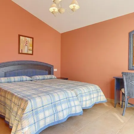 Villa Cala Galdana Sleeps 8 Pool Air Con Wifi *